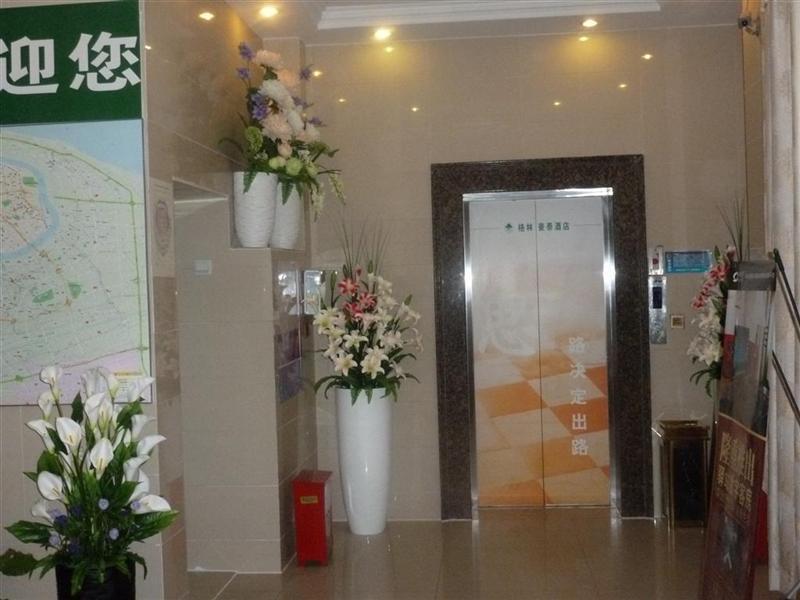 Greentree Inn Shanghai Jiuting Street Express Hotel מראה חיצוני תמונה